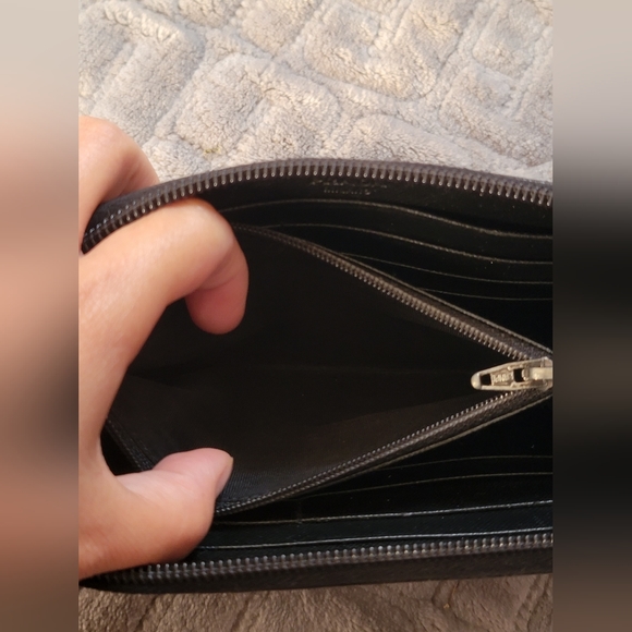 Authentic Prada Saffiano Leather Wallet - Picture 9 of 12